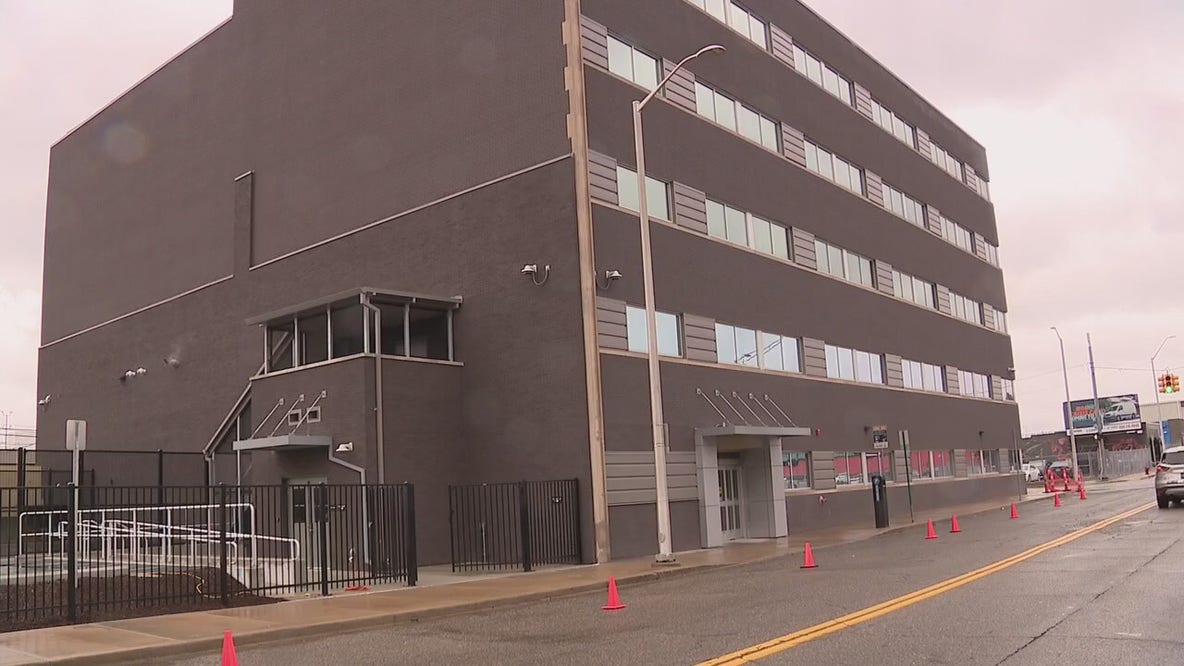 New mental health crisis care center opens in Detroit